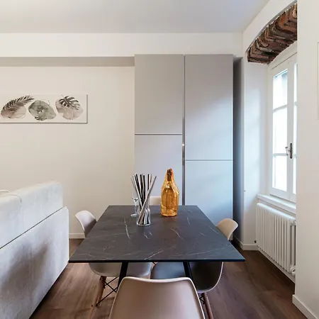 Sunflower -the House Of Travelers Apartment *